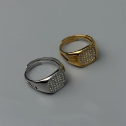 Izha Square Ring