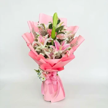 Kitty’s Fruity Fiesta Bouquet