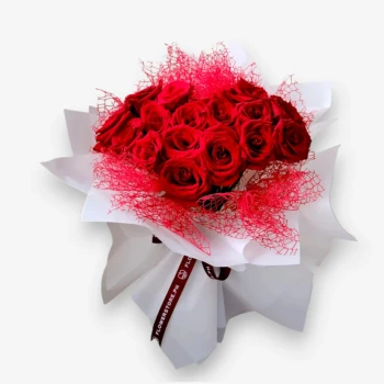 Amore Luxe Heart Bouquet