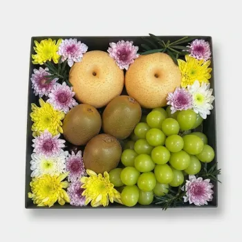 Nature’s Fresh Fruit Basket