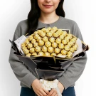 Golden Romance (100 pieces Ferrero Rocher) - Standard