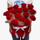 Scarlet Velvet Rose Box (16 Ecuadorian Roses) - Standard
