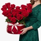 Red Majesty Velvet Box (23 Ecuadorian Roses) - Standard