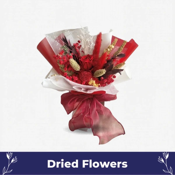Robin Mini Red Bouquet - Standard
