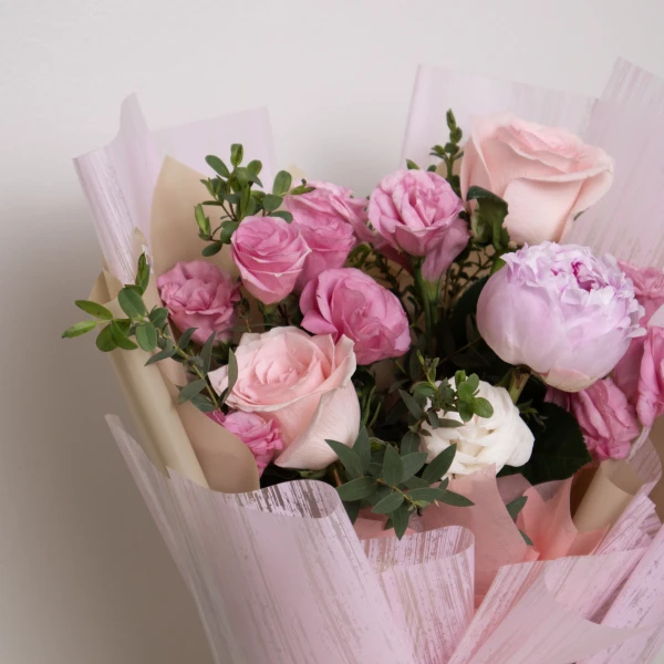 Royal Poise (Peony with Mixed Blooms) - Standard