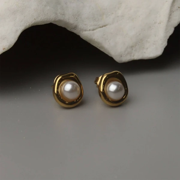 Blaize Pearl Earrings - Standard