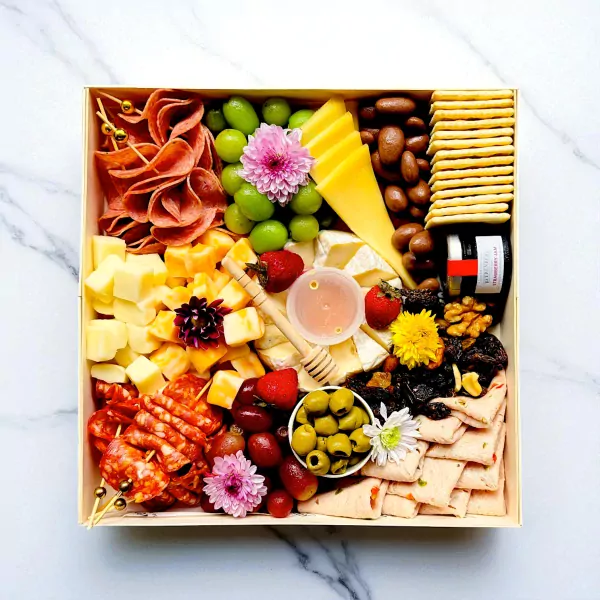 Grand Feast Graze Box - Standard