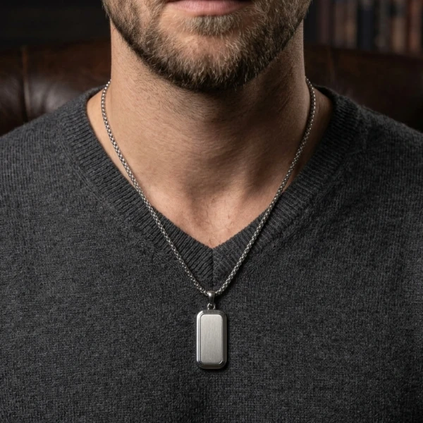 Roderic Pendant Necklace - Standard