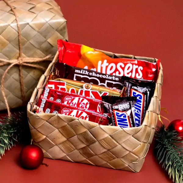 Sweet Holiday Basket - Standard