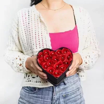 Bright Red Eternal Heart Box - default