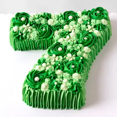 Memorable Buttercream Monogram - Green (8 inch)