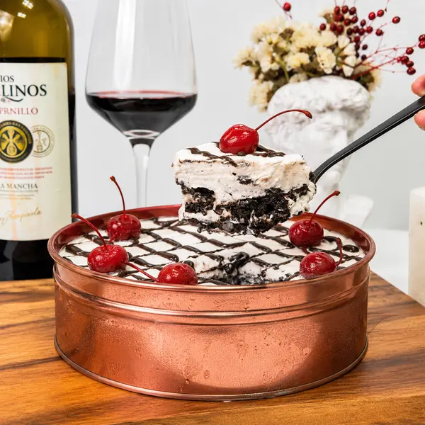 Black Forest Cake in Can 3