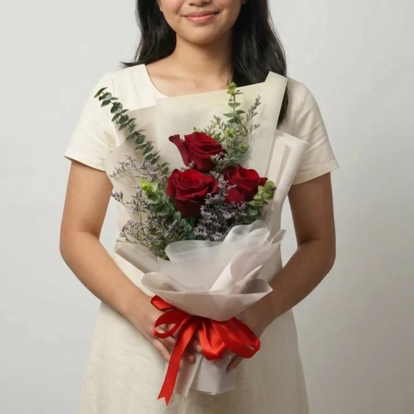 Lucent Blush (3 Ecuadorian Roses) - Red Roses
