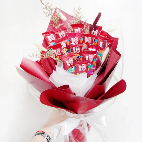XOXO, Rouge Chocolate Bouquet - standard