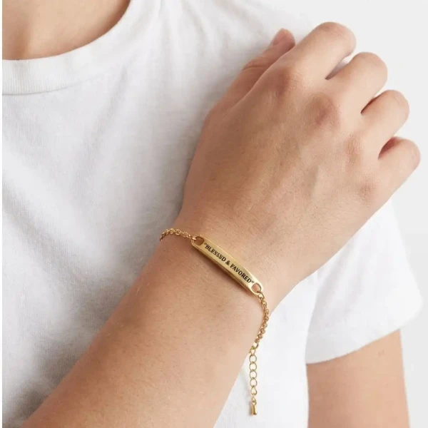 Personalized Slim Curved Bracelet - default