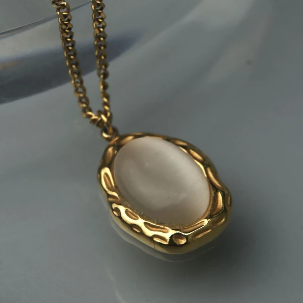 Marisse Oval Pearl Pendant Necklace - Standard