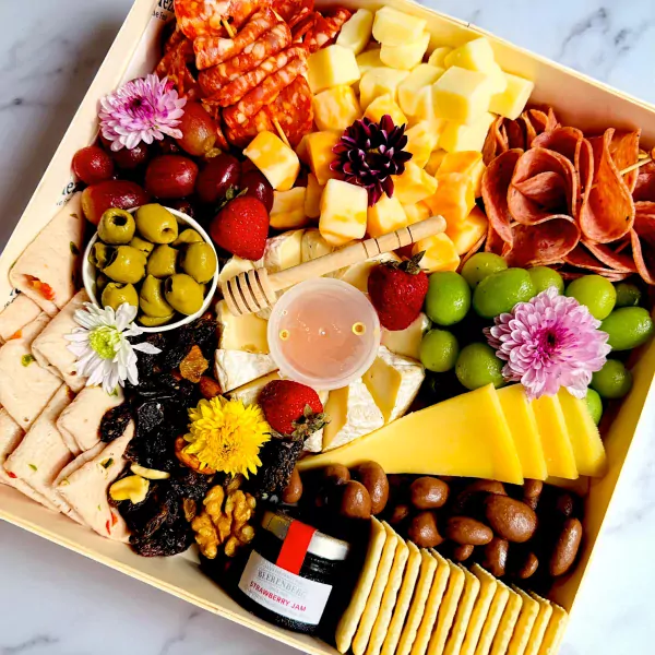 Grand Feast Graze Box - Standard