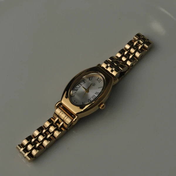 Avelyn Retro Oval Thin Strap Watch - Standard