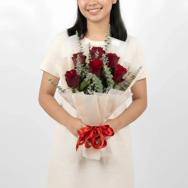 Liora Bloom (6 Ecuadorian Roses) - Red Roses