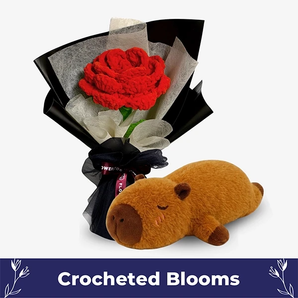 Giant Crochet Rose With Capybara Plushie - FlowerStore.ph