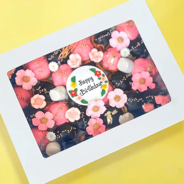 Creamy Cloud Confections Box - default