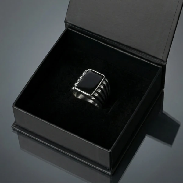 Kainor Rectangle Ring - Standard