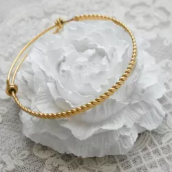 Simple bangle