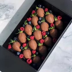 Chocolate-Dipped Dreams (15 Pieces)