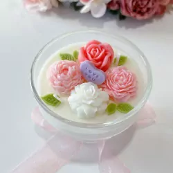 Floral Elegance Candle