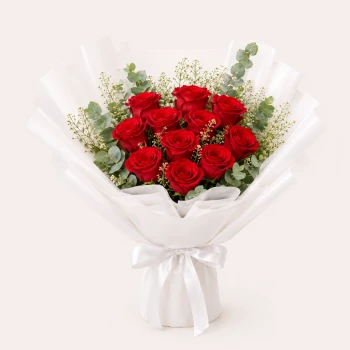 12 Red Roses Glow