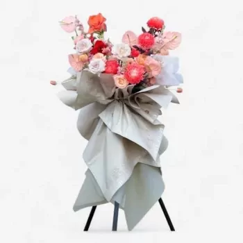 Flare of Fortune Floral Stand