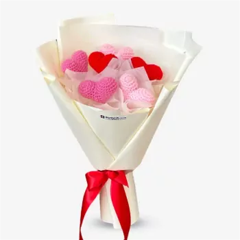 Palette Crochet Hearts Bouquet