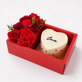 Vanilla Strawberry Heart Cake & Rose Box