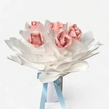 Delicate Rose Money Bouquet
