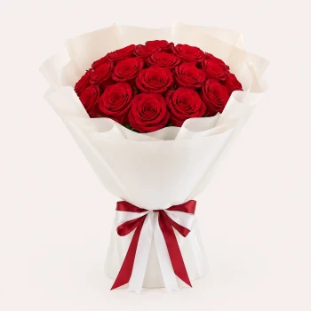 12 Red Roses Treasure
