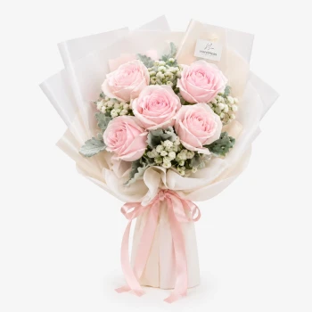 5 Pink Roses Delicate Mix