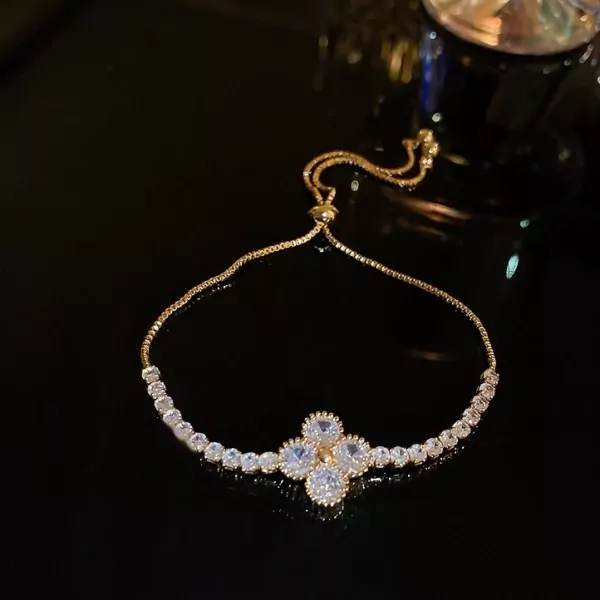 Radiant Clover Bracelet - Radiant Clover Bracelet