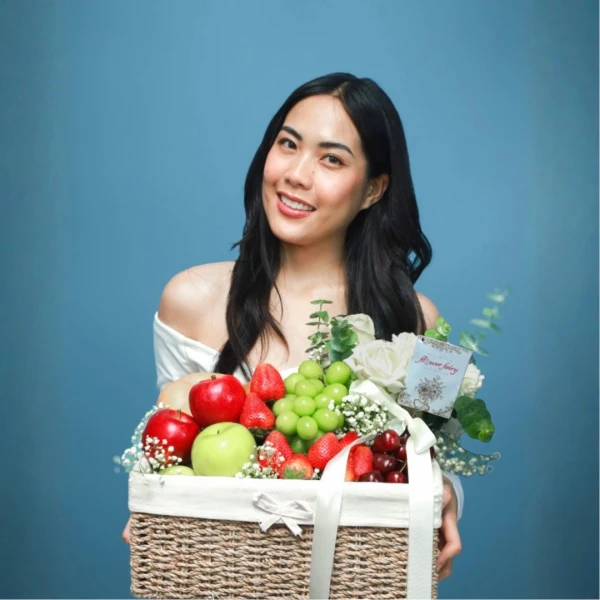 Floral Fruit Basket with Mini Thai Garland
