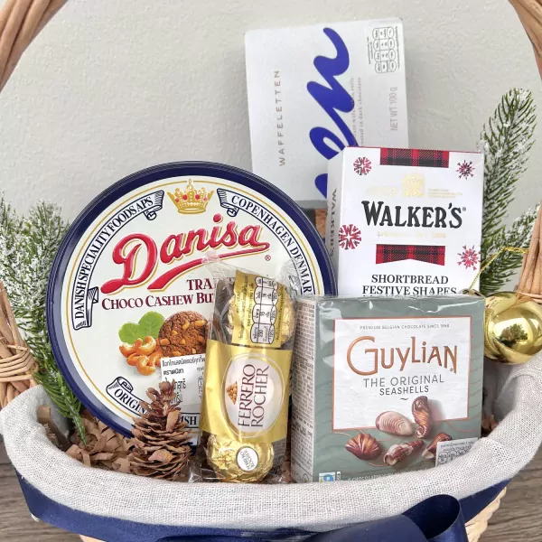 Christmas Basket Small - Standard