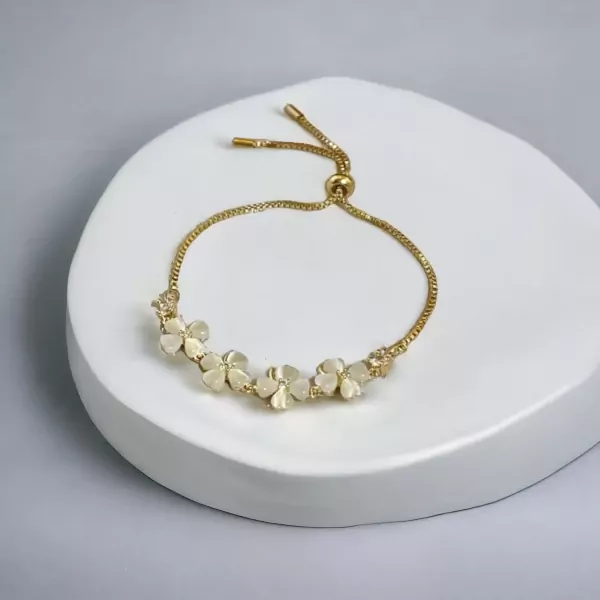 Adjustable Clover Bracelet - Clover