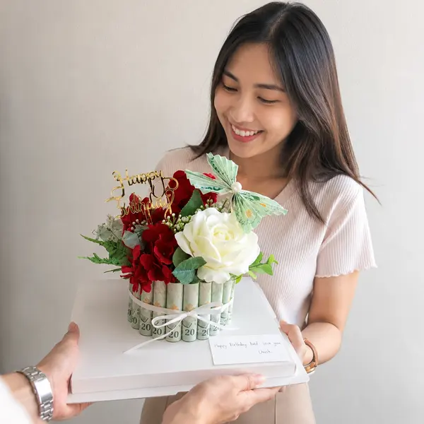 Green Harmony Money Cake 3