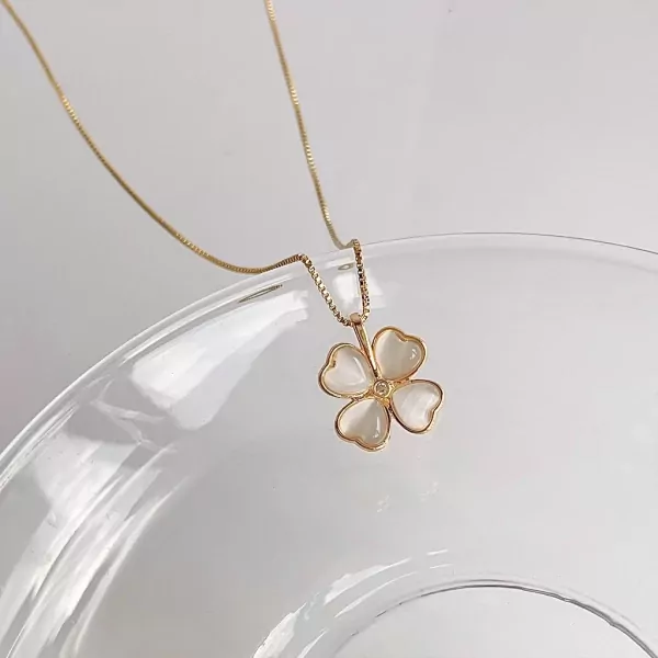 Lucky Clover Necklace - Lucky Clover Necklace