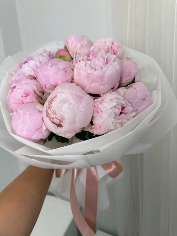 10 Peony Bouquet - Standard