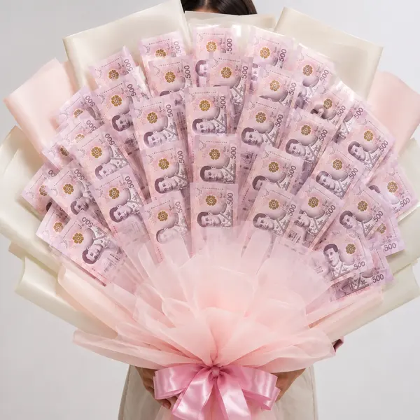 30.000THB Valentine Money Bouquet 3