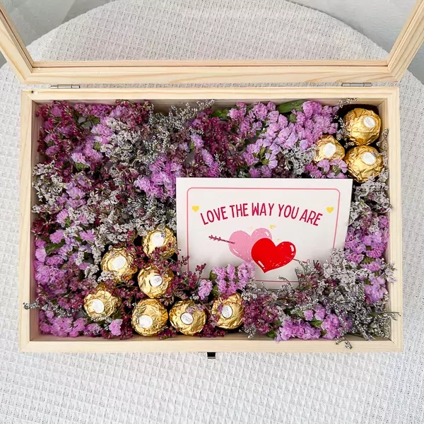 Dried Flower With Ferrero Box - Box