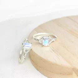 Nhẫn Moonstone