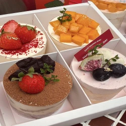 Sweet Harmony Cake Set
