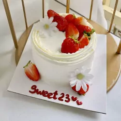 Bánh Kem Tangy Strawberry