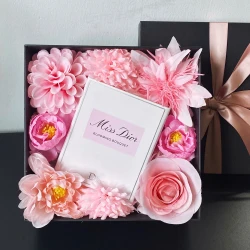 Blooming Love Gift Set