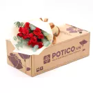 Red rose bouquet on a POTICO.VN flower delivery box.